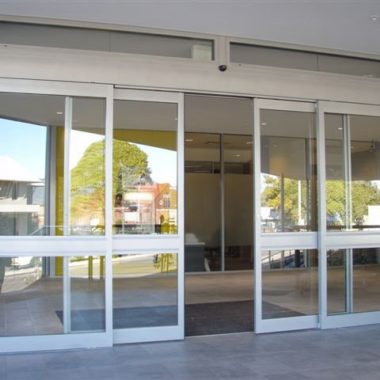 platinum-auto-doors-closing-door-hall